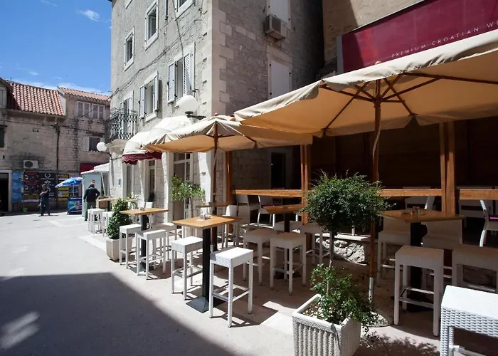 아파트 스플릿 시어터 아파트먼트 스플리트