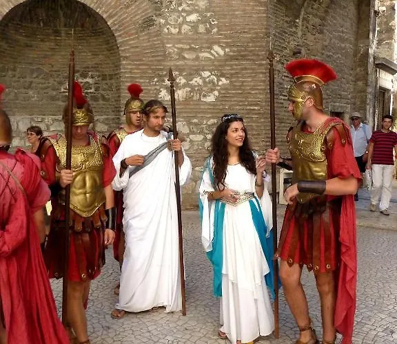 스플릿 시어터 아파트먼트 아파트 *