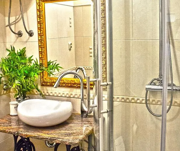 아파트 스플릿 시어터 아파트먼트 스플리트