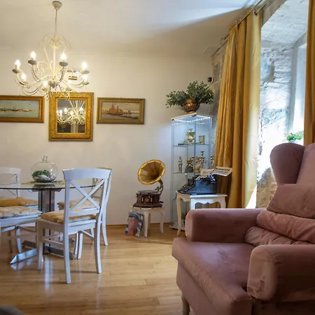 Theatre Apartment