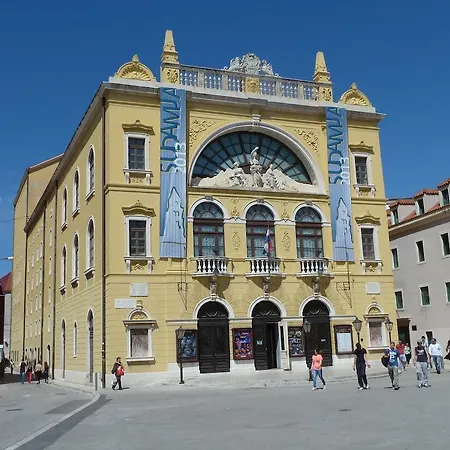 Апартаменти Theatre Спліт